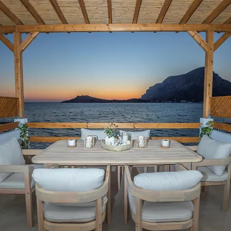 아파트 Seraphina Boutique Beachfront Myrties