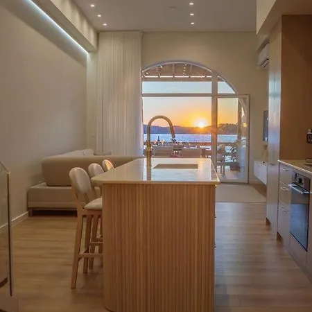 Seraphina Boutique Beachfront Myrties